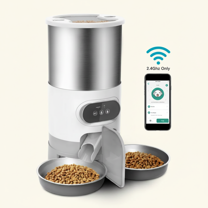 Automatic Pet Feeder with Timer & Voice Recording - studio AI photoshoot